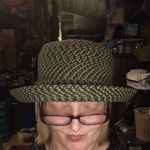 Brown hat very versatile & super cute NWOT